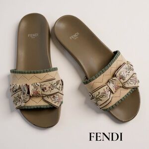 FENDI BEIGE GREEN FLORAL FLAT FLIP FLOP SUMMER BEACH POOL SHOES 36-6